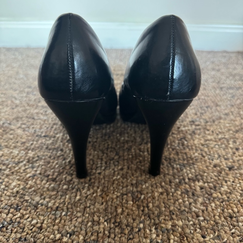 Apt. 9 Black Pumps‎ Leather platform Heels Size 9.5 closed toe - Picture 4 of 5